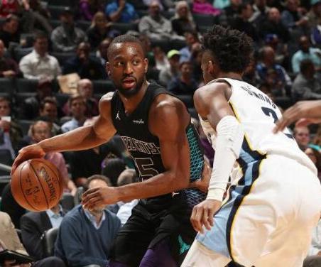 中扮演着至 中扮演着至