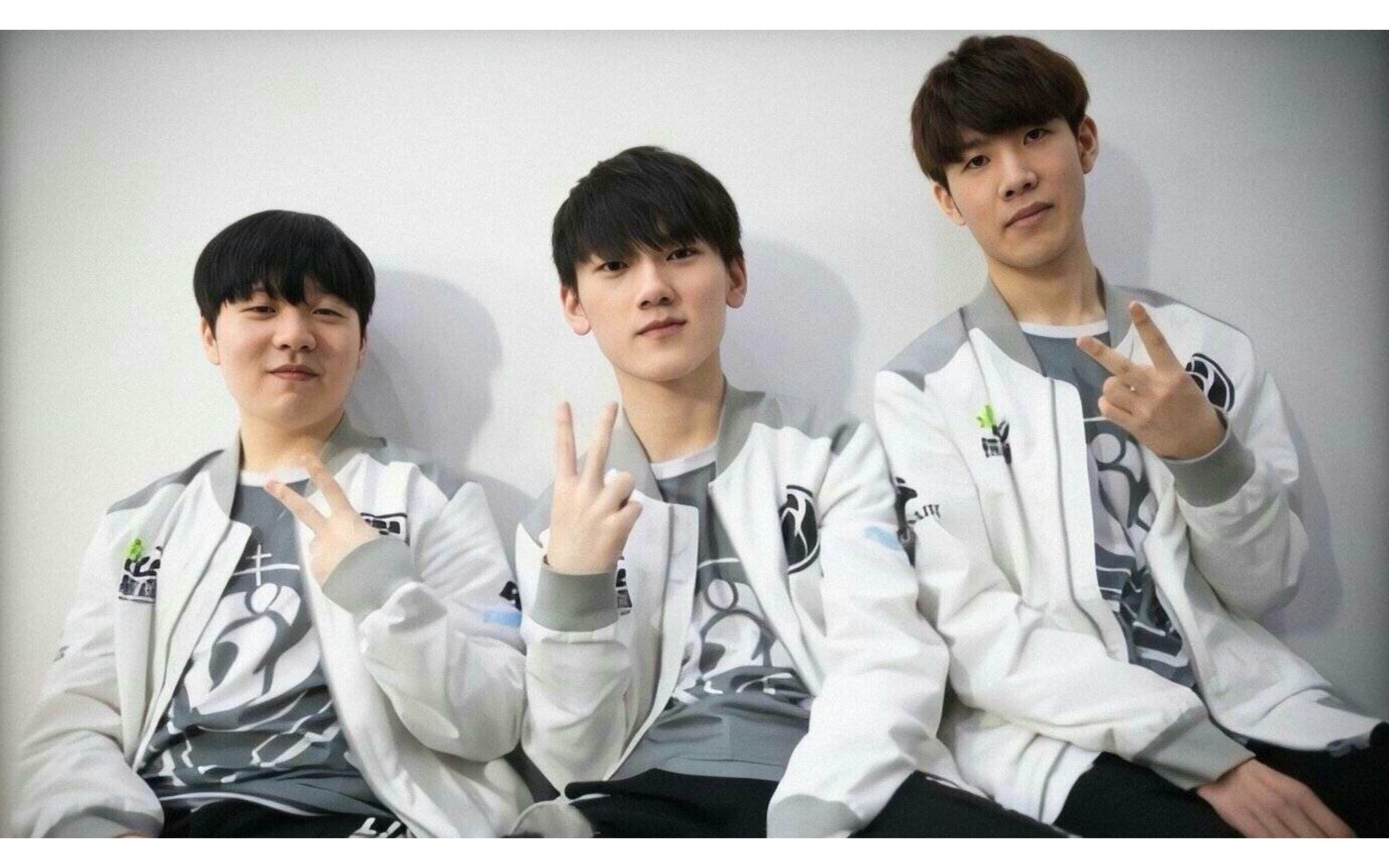 他都奉献了 他都奉献了