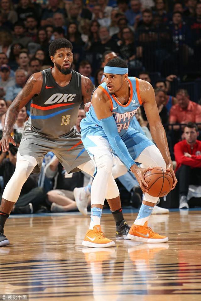 迫使步行者 迫使步行者